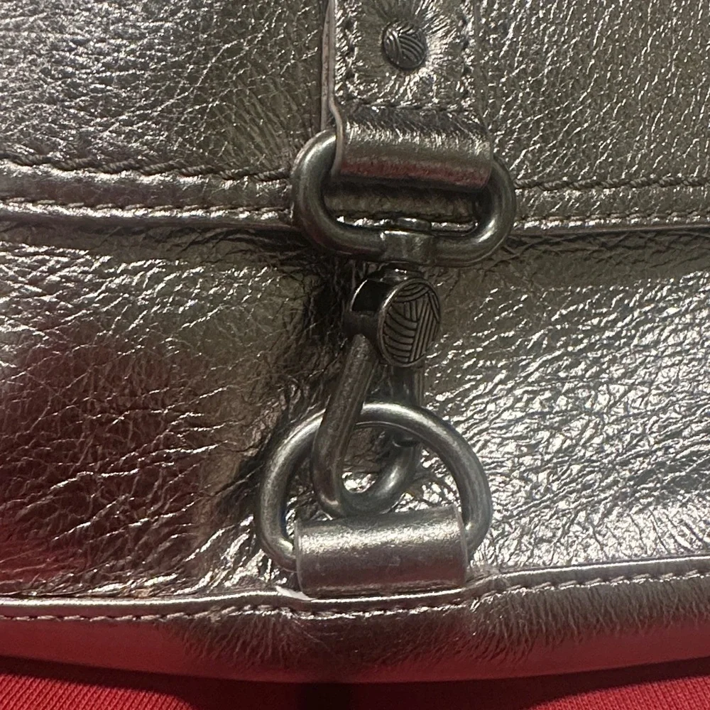 The Sak Ventura gold crossbody - Picture 9 of 11